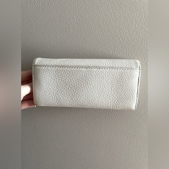 Michael Kors Wallet - Picture 3 of 4